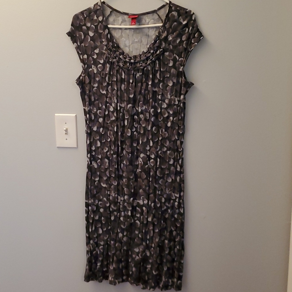 Grey and white briaded collar summer dress